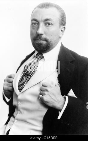 Paul Poiret (20. April 1879, 30. April 1944) war ein führender französischer Modeschöpfer in den ersten zwei Jahrzehnten des 20. Jahrhunderts. Als Teenager nahm Poiret seine Skizzen, Louise Chéruit, prominente Schneiderin, die ein Dutzend von ihm gekauft. Er c Stockfoto