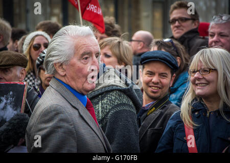 Labour MP Dennis Skinner bei Benn Beerdigung Stockfoto