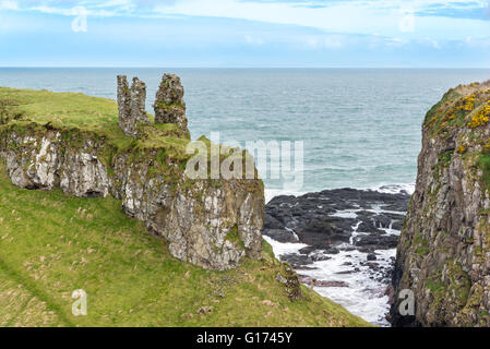 Dunseverick Castle in der Nähe von Ballintoy, County Antrim, Nordirland. Stockfoto