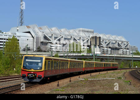 S-Bahn, ICC, Charlottenburg, Berlin, Deutschland / BIM, Internationales Congress Centrum Stockfoto