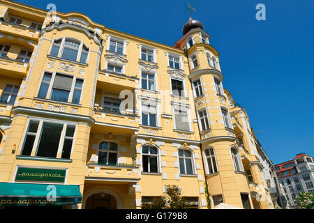 Altbau, Viktoria-Luise-Platz, Schöneberg, Berlin, Deutschland / Schöneberg Stockfoto