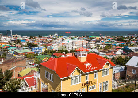 Cerro De La Cruz Aussichtspunkt über Punta Arenas, Chile, South Smerica. Stockfoto