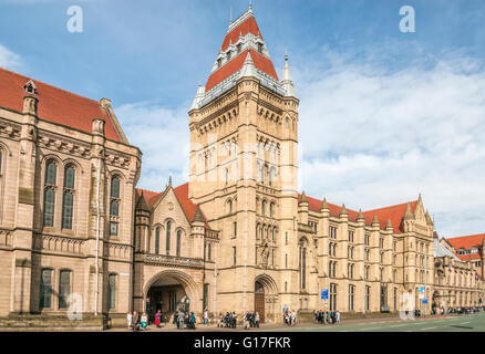 Das alte Viereckgebäude der Universität von Manchester, England, Großbritannien Stockfoto