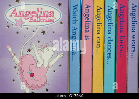 Angelina Angelina Ballerina's kleine Bibliothek Bücher von Marienkäfer, Watch Angelina Angelina, Angelina kann Angelina Tänze Angelina Angelina liebt trägt Stockfoto