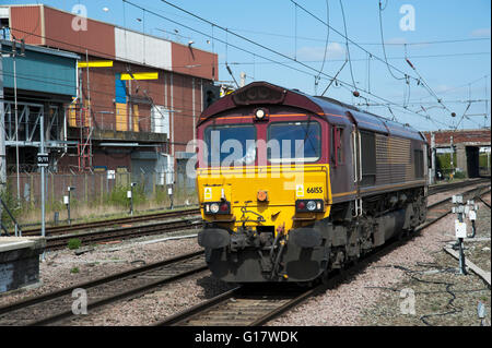 Class 66 Diesel Fracht Lokomotive am Bahnhof Warrington Bank Quay Stockfoto