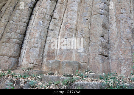 Interessante geologische Formation - Konojedy Rock Brote - massiv von den Resten des mehrere Lava fließt Stockfoto