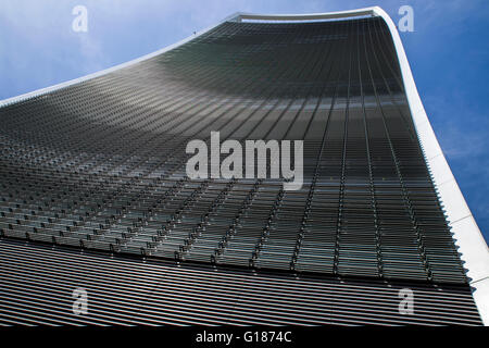 Skycraper 20 Fenchurch Street in der City of London.  Das Gebäude ist auch bekannt als das Walkie Talkie. Stockfoto