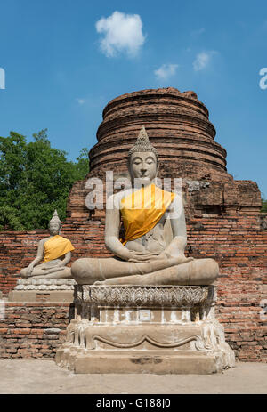 Buddha-Statue im Wat Yai Chai Mongkons Tempel in Ayutthaya, Thailand Stockfoto