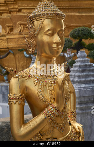 Statue von Kinnara im Wat Phra Kaew, Grand Palace, Bangkok, Thailand Stockfoto