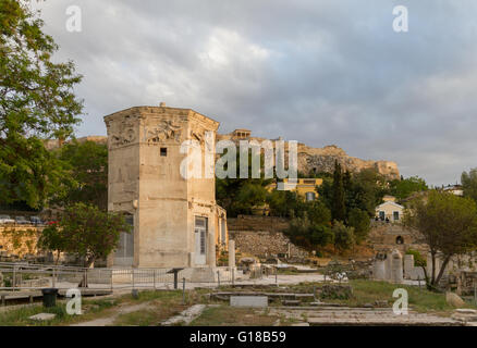 Turm der Wind-Götter im Roman Agora und Akropolis im Hintergrund gedreht, an einem Nachmittag von April 2016 Stockfoto