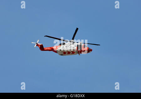 Irische Küstenwache Rettung Sikorsky s-92a Hubschrauber auf Patrouille Suche Enniscrone County Sligo, Irland Stockfoto