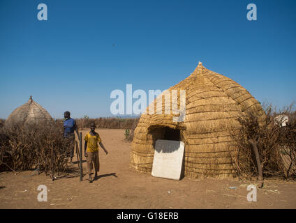 Traditionelles Nyangatom und Toposa Stämme Dorf Omo-Tal, Kangate, Äthiopien Stockfoto