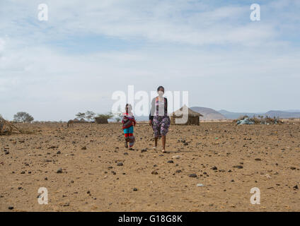 Ein Karrayyu Stamm Mädchen namens Aliya, das war das erste Mädchen erzogen in ihrem Dorf, Oromia, Metehara, Äthiopien Stockfoto