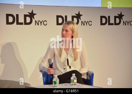 Jennifer Dungs (Fraunhofer IAO) whrend der DLDnyc Konferenz 2016,  Center548, New York City, 3. Mai 2016. Die DLDnyc-Konferenzen sind vom 3.  bis 4. Mai 2016 statt. Foto: Bild  Engel Zayas/Angel Zayas  Pressefotografie fr DLD kostenlos | weltweite ...