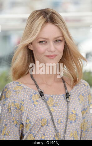 11. Mai 2016 - Cannes, Frankreich - CANNES, Frankreich - Mai 11: Vanessa Paradis besucht die Jury Fototermin während der 69. Annual Cannes Film Festival im Palais des Festivals am 11. Mai 2016 in Cannes, Frankreich. (Kredit-Bild: © Friedrich Injimbert über ZUMA Draht) Stockfoto