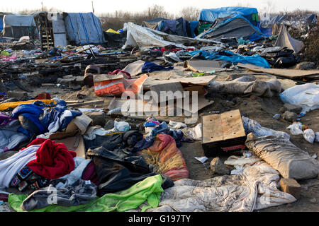 Brandschäden Sie, Ergebnisse der 1. Räumung. Der Dschungel Flüchtling & Migrant Camp, Calais, Nordfrankreich Stockfoto