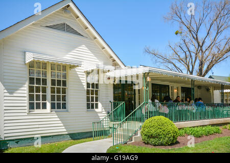 Das ursprüngliche Haus 1951 in Loveless Motel & Cafe in Nashville TN, berühmt für heiße Kekse & Landschinken umgewandelt. Stockfoto