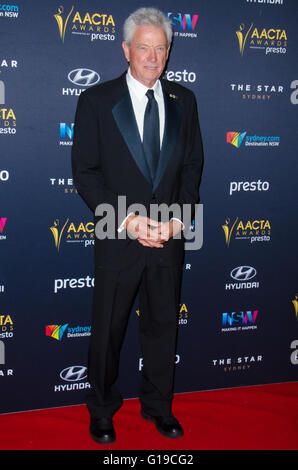 30. November 2015: Vips und Prominente kommen für die 5. AACTA Industrie Preisabendessen bei The Star in Sydney, Australien stattfand. Das Bild zeigt John Seale Stockfoto