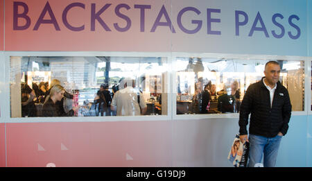 Sydney, Australien 29. August 2015: Start-und Landebahn am Wochenende ist eine zweitägige Mode über den 29.-30. August auf der Overseas Passenger Terminal in Circular Quay, Sydney zeigen. Die Show bietet eine Vielzahl von Marken wie Cleo, Billabong, Cosmo, Revlon, Holdon, Elle und vieles mehr Stockfoto