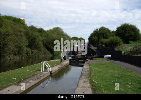 Schleuse in Delph sperren oder die Delph neun, am Dudley No1-Kanal. West Midlands. UK Stockfoto