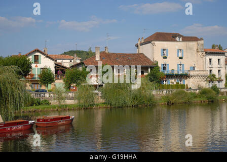 Gebäude auf dem Fluss Dronne, Brantome, Brantome En Perigord, Frankreich Stockfoto