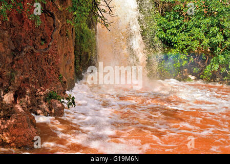 Portugal, Algarve: Do Wasserfall Queda Vigário nach starken Regenfällen Stockfoto