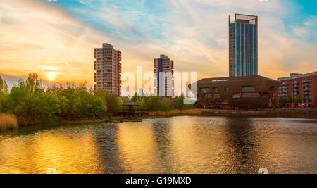 Sonnenuntergang am Canada Water, London Stockfoto