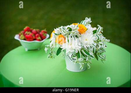 Floralen Herzstück bei Hochzeitsfeier Stockfoto