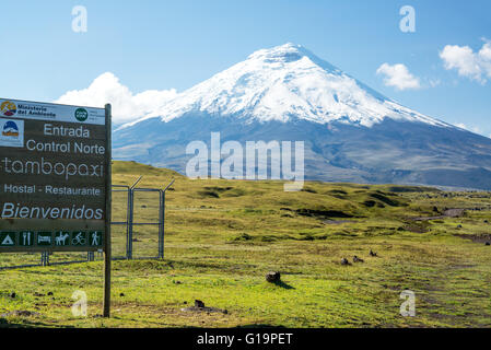 Eingang zum Cotopaxi Nationalpark in Ecuador Stockfoto