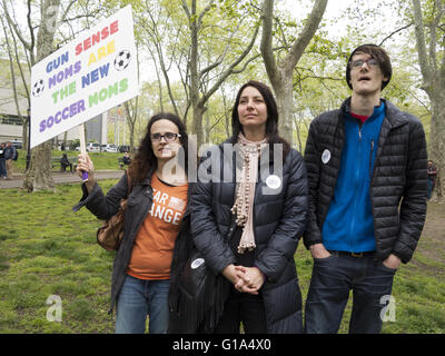 4. jährliche Mütter Nachfrage Aktion gegen Amerikas zweite Änderungsrechte März in New York City am 7. Mai 2016. Stockfoto