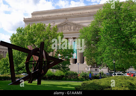 U.S.National Archive Building Washington, DC von Nationale Galerie der Kunst-Skulptur-Garten gesehen Stockfoto