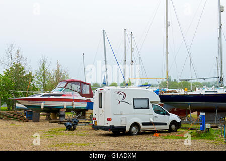 Romahome 25 geparkt auf Tollesbury Camping Marina in der Nähe von Maldon, Essex, England UK Stockfoto