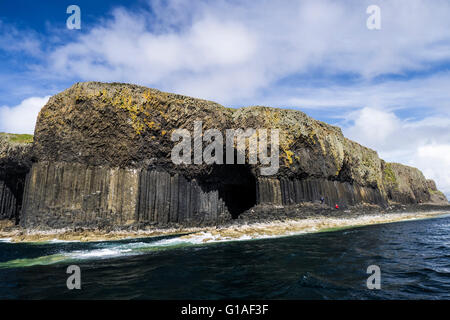 Fingal, s Höhle, Insel von Staffa, Inneren Hebriden, Schottland auch bekannt als ein Uaimh Bhinn oder "die melodische Höhle". Stockfoto