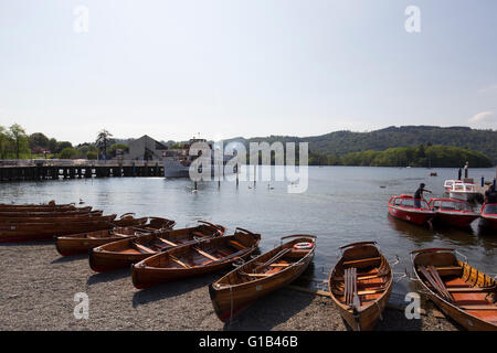 Lake Windermere 12. Mai 2016 UK Wetter. Sonnigen Tag am Lake Windermere in Bowness Bay Credit: Gordon Shoosmith/Alamy Live News Stockfoto