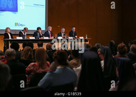 Turin, Italien. 12. Mai 2016. Der Minister für Kultur-Aktivitäten und Tourismus Dario Franceschini auf der internationalen Buchmesse XXIX. © Elena Aquila/Pacific Press/Alamy Live-Nachrichten Stockfoto