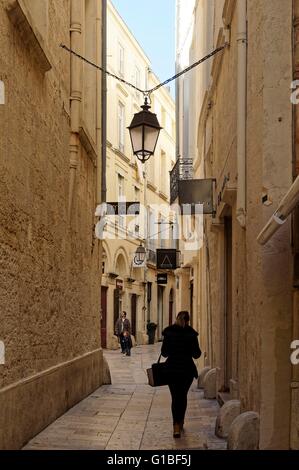 Frankreich, Herault, Montpellier, Altstadt, Ecusson, rue de Lovezoo Courrier Stockfoto