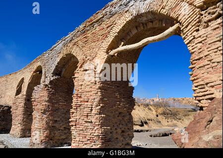 Iran, Yazd Provinz, Rand der Dasht-e Kavir Wüste, die alte Brücke von Kharanaq Dorf Stockfoto