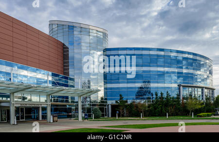 NEW ALBANY, INDIANA, USA - 10. April 2016: Haupteingang von Floyd Erinnerungskrankenhaus neue Albany Indiana. Stockfoto