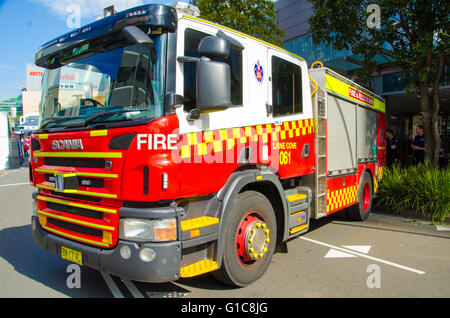 Sydney, Australien 5. September 2015: Chatswood, befindet sich auf Sydneys North Shore, zieht eine große Menschenmenge für die Street Fair entstehen. Dieses Straßenfest ist ein Teil des Frühlingsfestes Willoughby, dem größten kulturellen und Unterhaltung Feier an Sydneys North Shore. Stockfoto