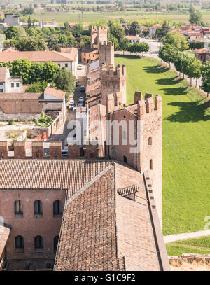 Stadtmauer von Montagnana, eines der schönsten Dörfer in Italien. Stockfoto