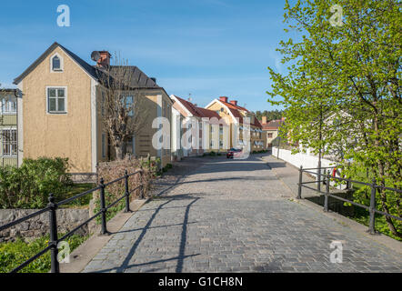 Idyllische Städtchen Söderköping im Frühjahr in Schweden. Stockfoto