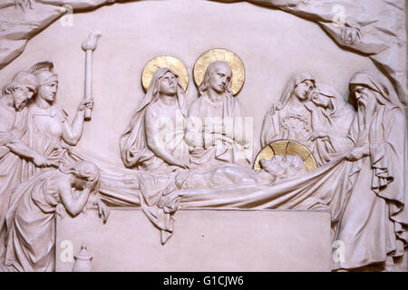 Basilika Notre-Dame von Genf. Die Passion Jesu Christi. Jesus wird in das Grab gelegt. Genf. Schweiz. Stockfoto