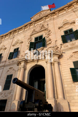 Die barocke Fassade der Auberge De Castille in Valletta. Stockfoto