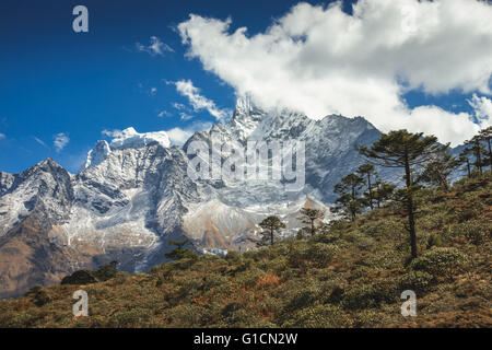 Malerische Berge in der Nähe von Namche Bazar auf dem Weg zum Everest base camp Stockfoto