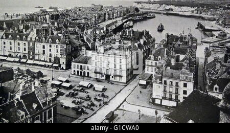 Fotodruck von Dieppe, eine Küstengemeinde im Arrondissement von Dieppe in Seine-Maritime, Normandie, Frankreich. Vom 19. Jahrhundert Stockfoto