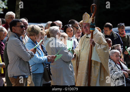 Heiligtum der Benite La Fontaine. Mgr Yves Boivineau.  La Roche-Sur-Foron. Frankreich. Stockfoto