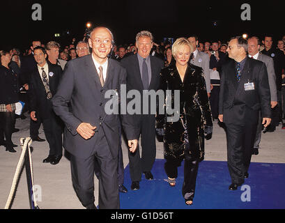 Menne, Thomas (Marketing Director) / Harrison Ford / Glenn Close / Wolfgang Braun (Gf.) / Buena Vista | Anlass: Premiere "Air Force One" || Aufgenommen in: München Stockfoto