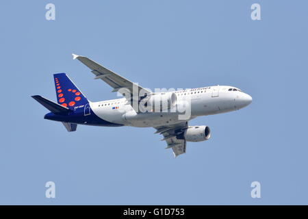 Brüssel Airlines Airbus A319-111 OO-SSF ab London Heathrow Airport, Großbritannien Stockfoto