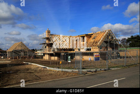 Neues Einfamilienhaus unter Konstruktion, Hollesley, Suffolk, Suffolk, England, UK Stockfoto