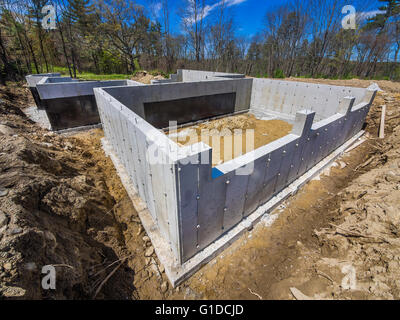 Betonfundament für ein neues Haus Stockfoto